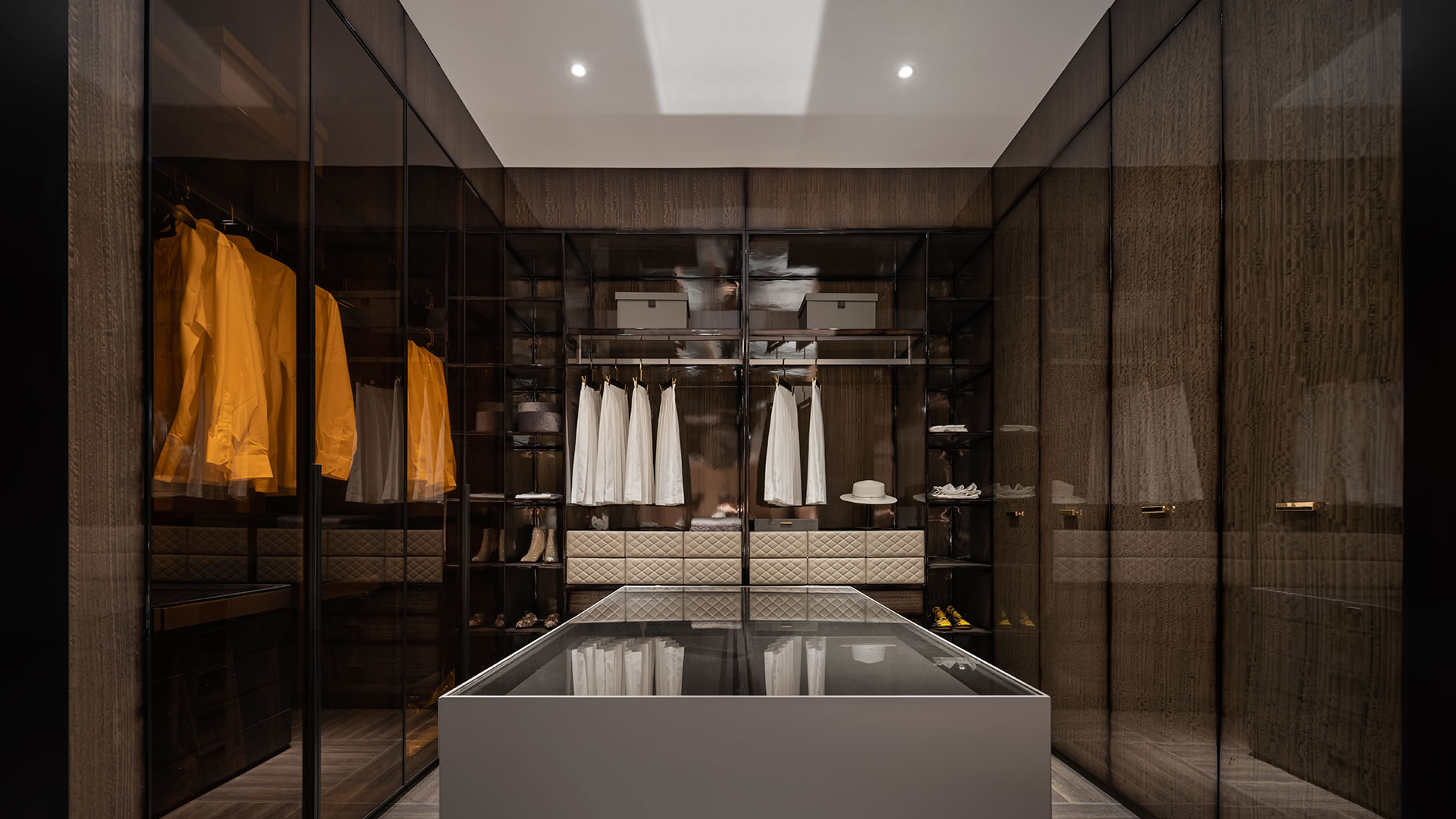 GLOBAL SELECTION OF QUALITY MATERIALS